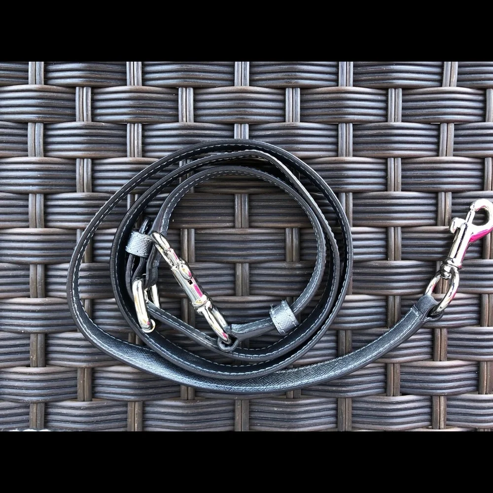 Authentic metallic silver Coach shoulder bag - Picture 8 of 8